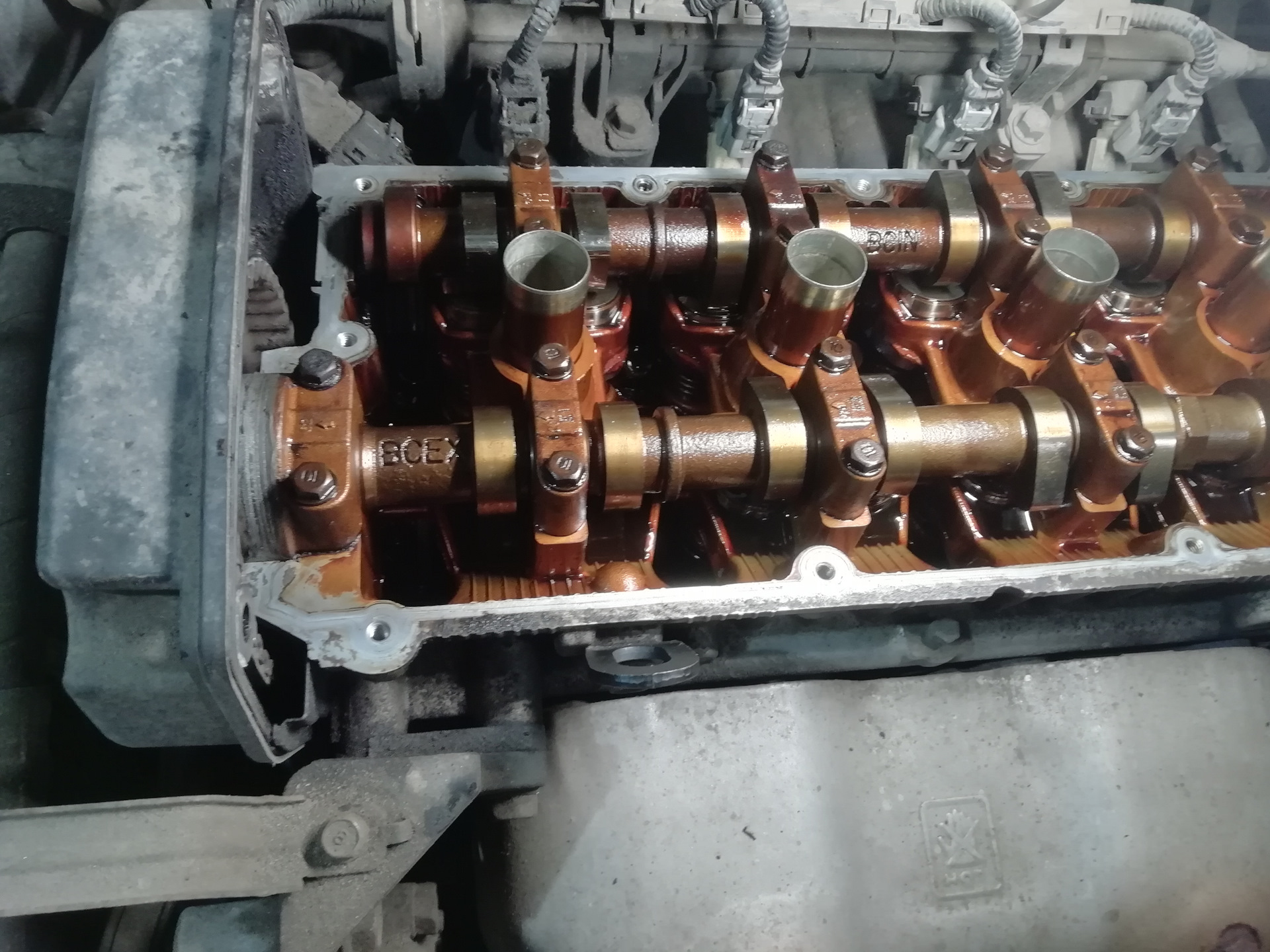 Стук в двигателе на холостых оборотах. Застучал двигатель. Стук в двигателе при наборе оборотов. Диагностирование бензинового двигателя. Блок цилиндров двигателя 1,8 abs.