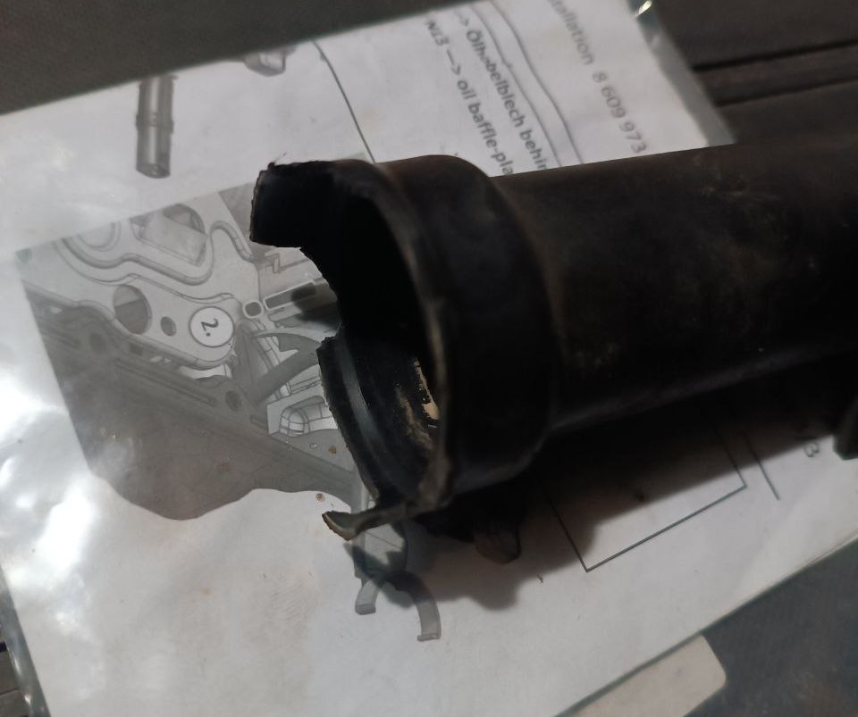 Фото в бортжурнале Citroen C3 Picasso. Запчасти на фото: 8609973