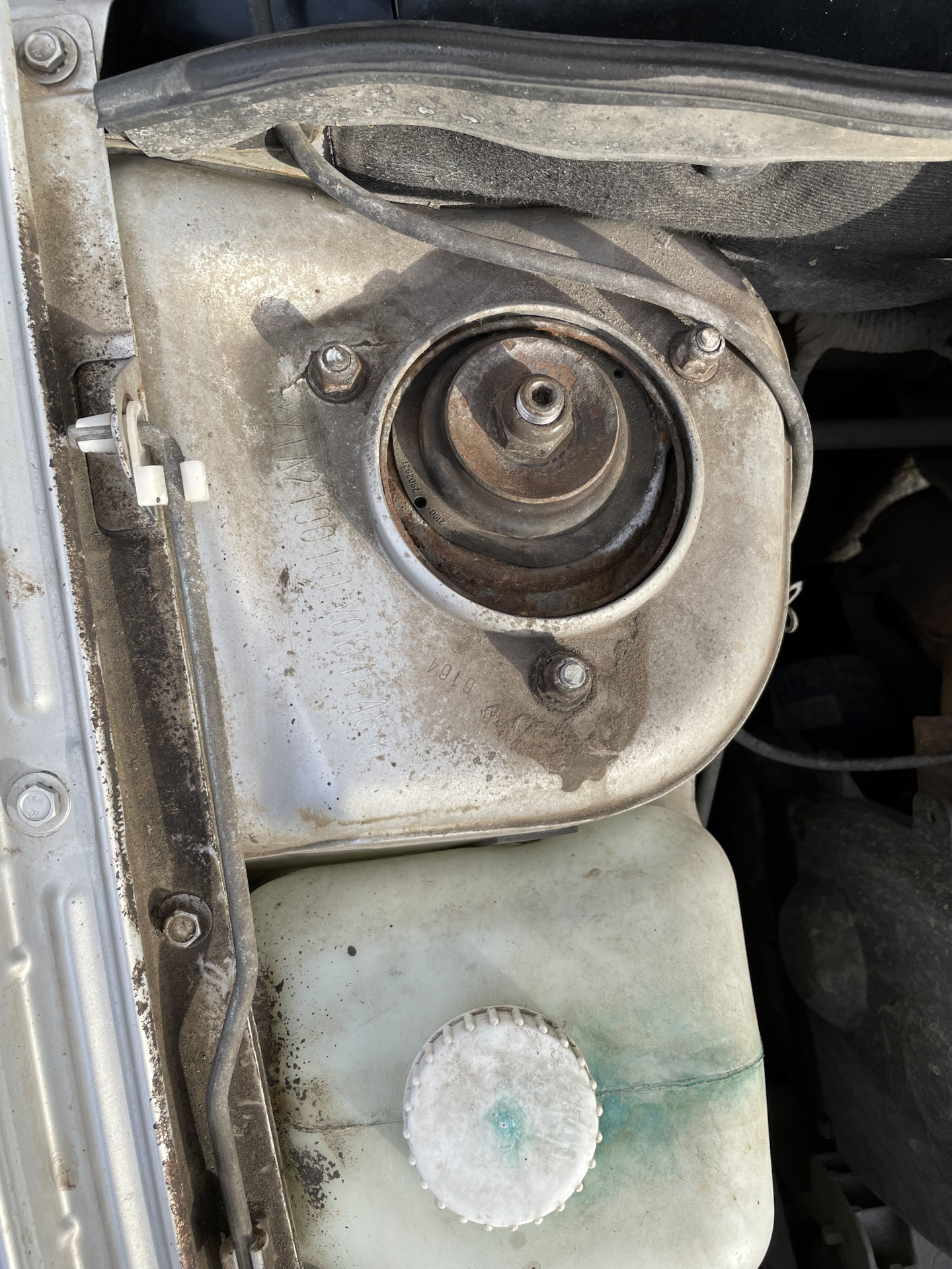 Треснул стакан #1 — Lada Гранта, 1,6 л, 2014 года | визит на сервис ...