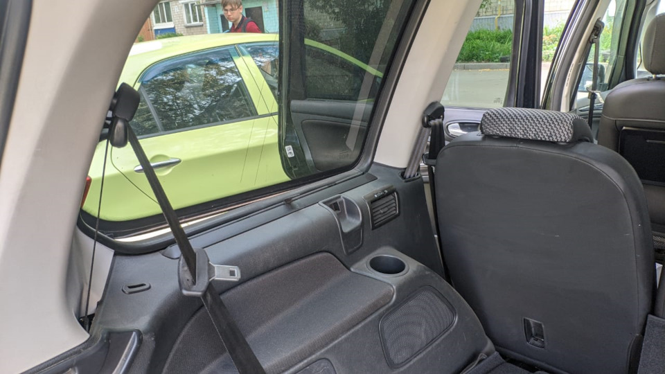 Фото в бортжурнале Ford Galaxy (Mk III)