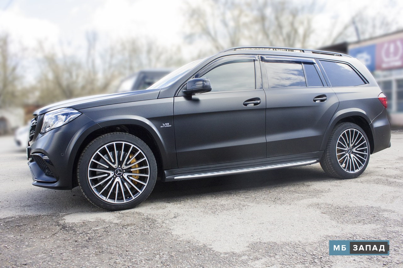 Черные матовые диски r20 Mercedes GLS