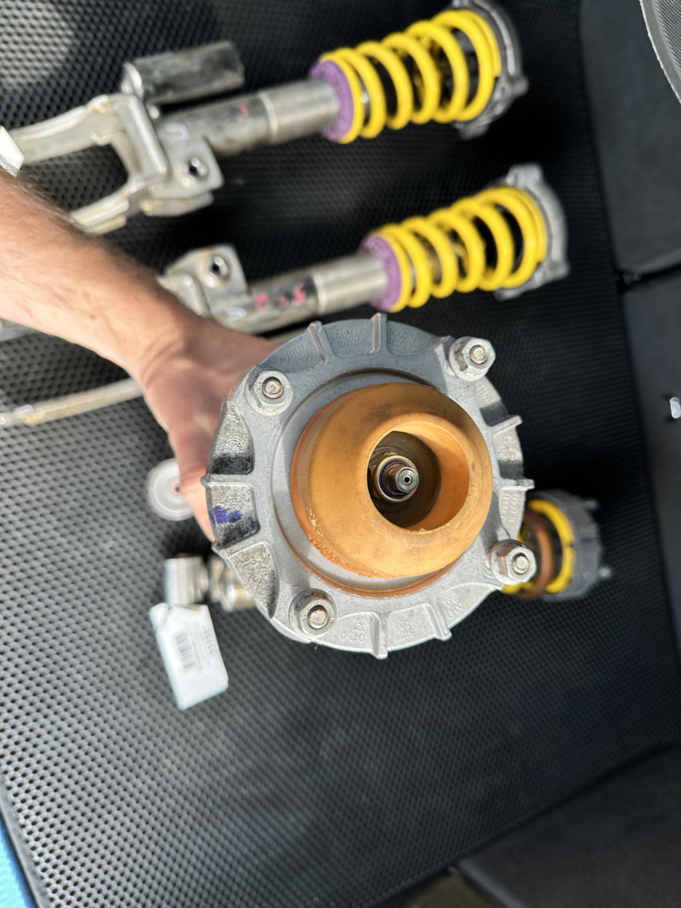 Фото в бортжурнале Volkswagen Touareg (1G)