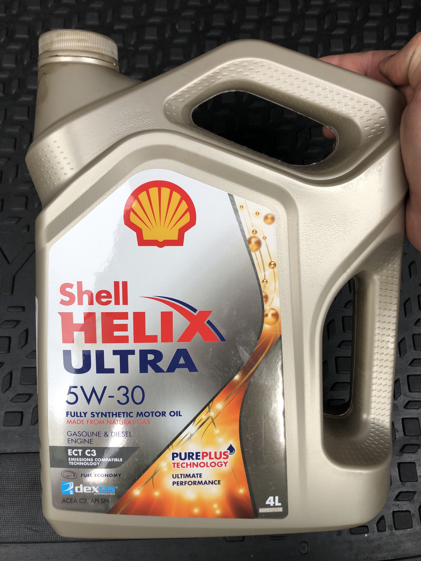 Какое масло заливать в двигатель солярис 1.4. Shell 5w30 Hyundai. Масло Шелл 5w30 для Хендай Солярис 1.6. Масло моторное для Хендай Солярис 1.6 автомат. Хендай Солярис 2 масло шел.