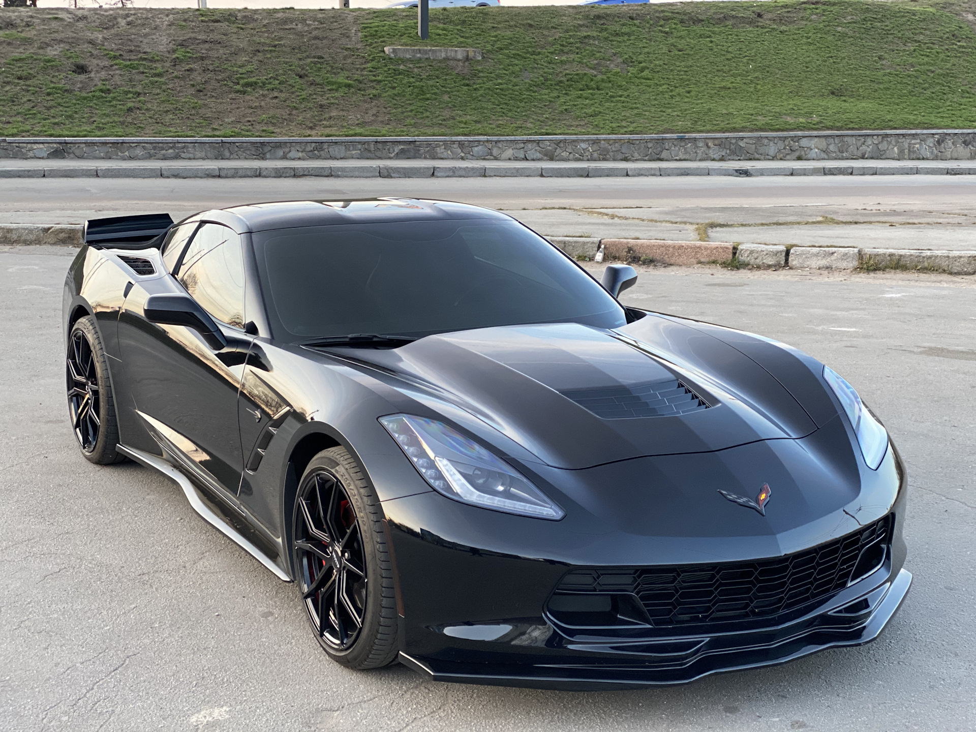 Chevrolet Corvette Stingray Сайдсвайп