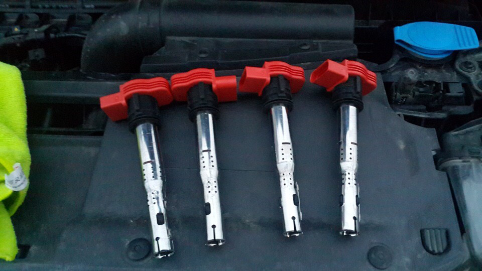 Установка иридиевых свеч и красных катушек от tsi 2.0 — Volkswagen Golf ...