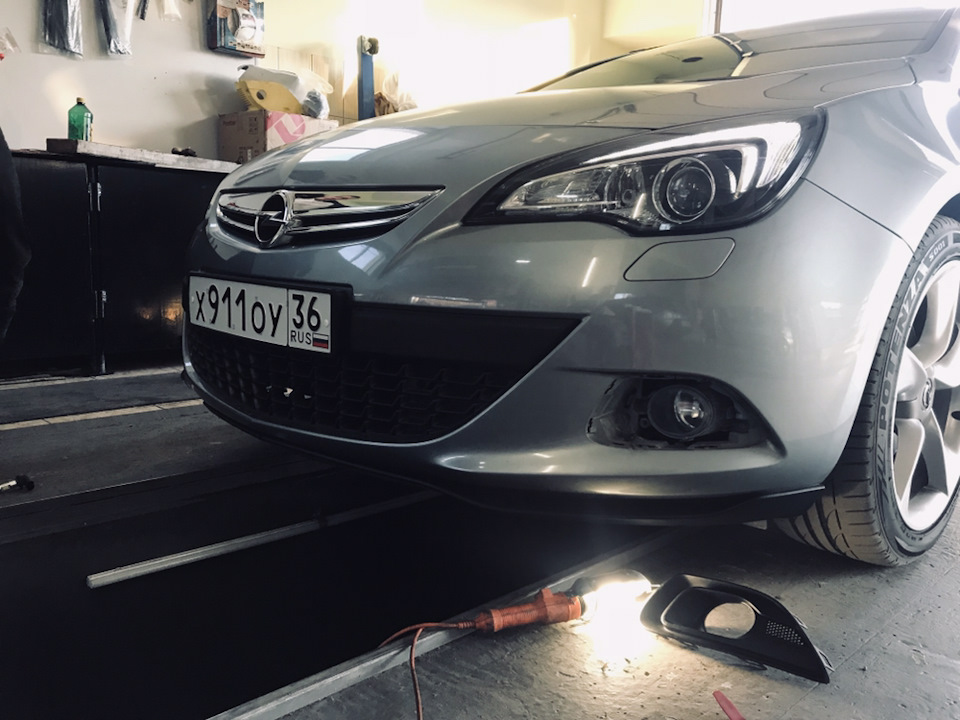Как снять туманки опель астра j gtc Замена лампочек в птф - Opel Astra J GTC, 1,4 л, 2012 года электроника DRIVE2
