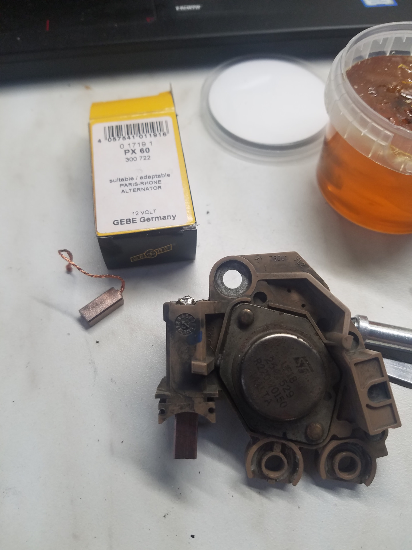 Valeo замена щеток. 2655206 щетки генератора valeo. Перепаять щетки генератора. Valeo замена щеток. Valeo замена щеток.