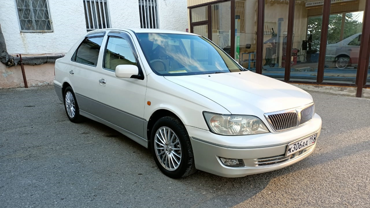 Toyota Vista 2000