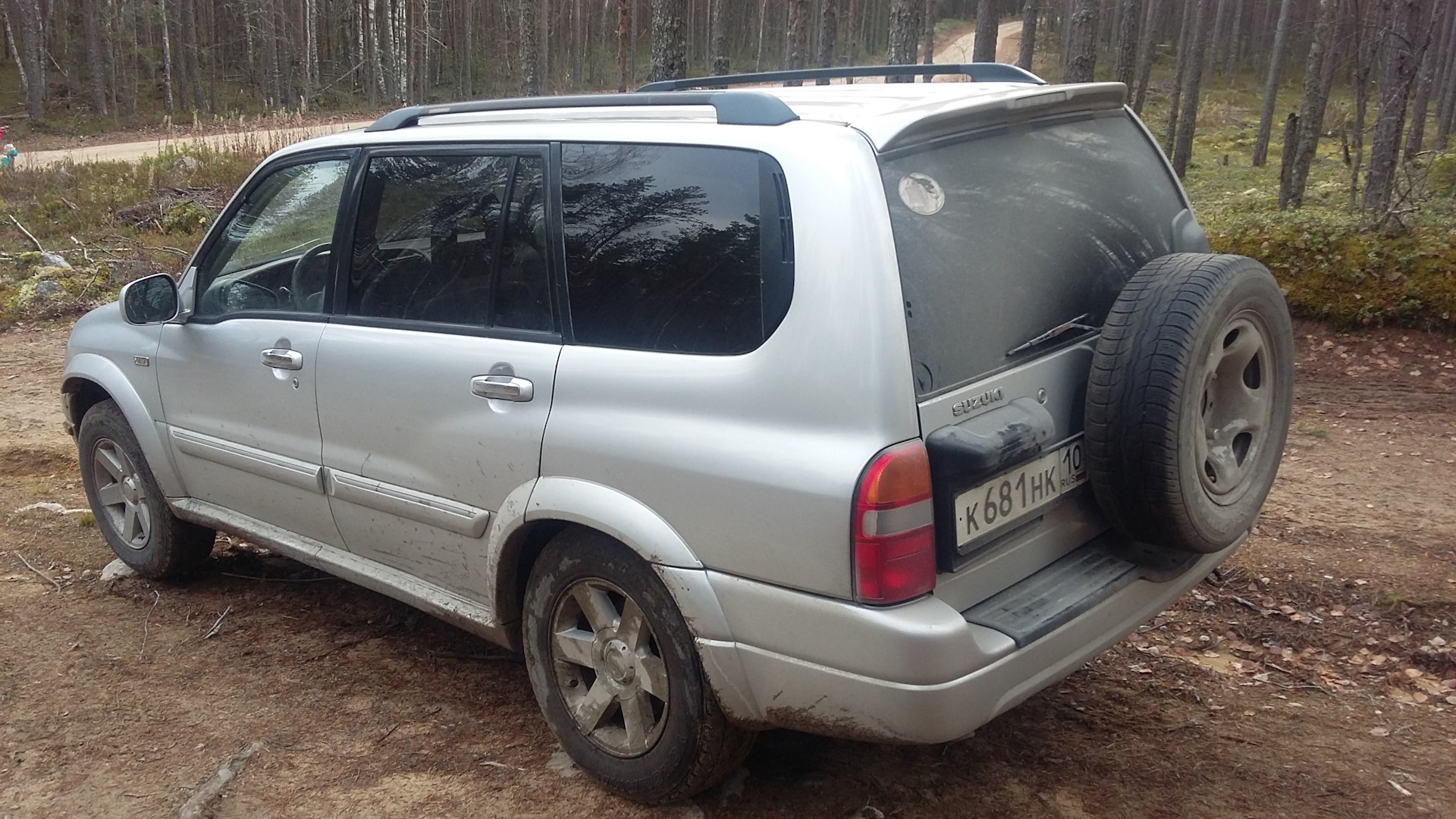 Полный привод grand vitara. Suzuki Grand Vitara XL-7. Suzuki Grand Vitara XL-7 2002. Suzuki Grand Vitara 7 местная. Сузуки Гранд Витара xl7 2001.