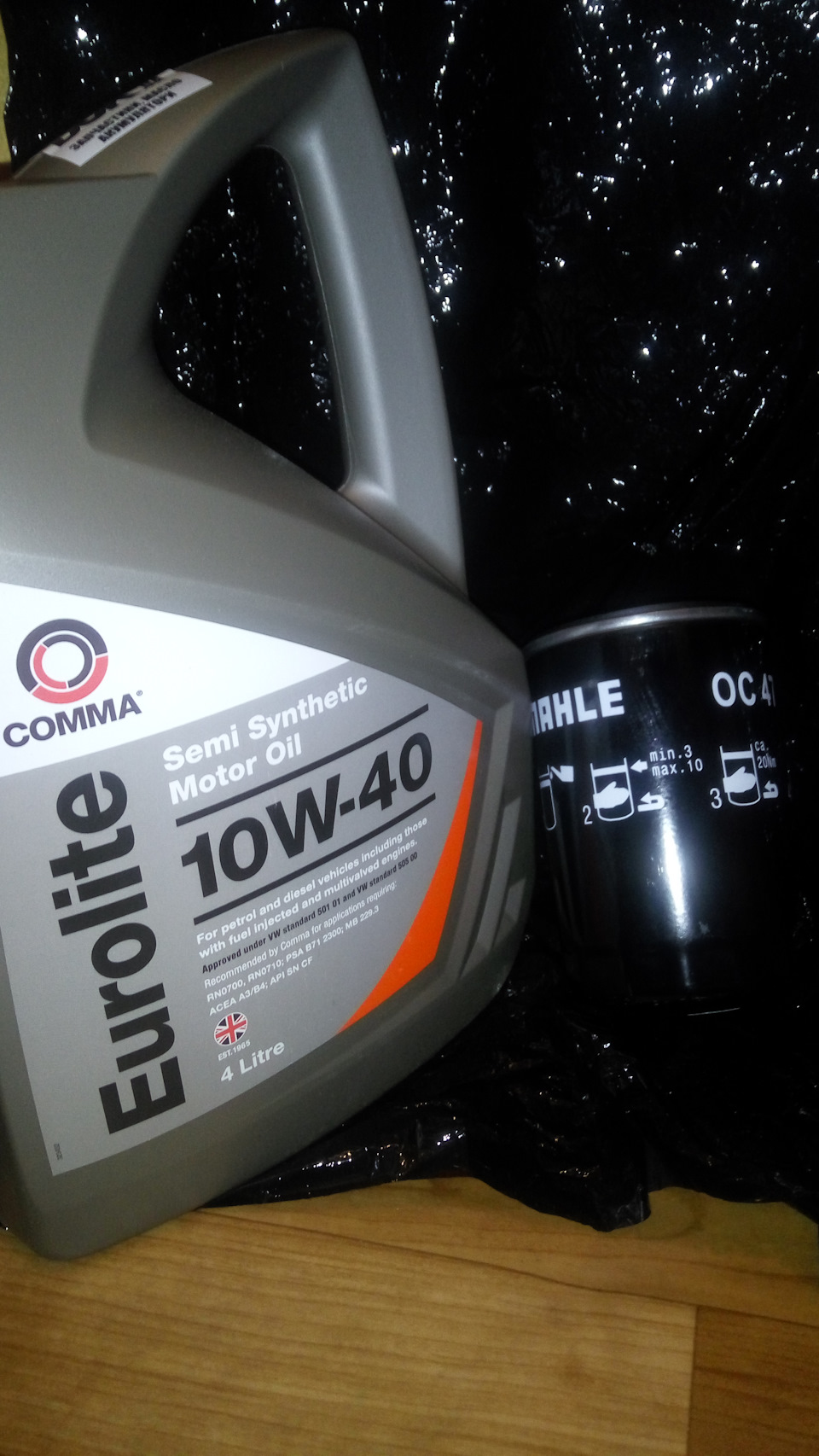 Comma Eurolite 10W-40 — Volkswagen Golf Mk2. Запчасти на фото: S0101, APISNCF