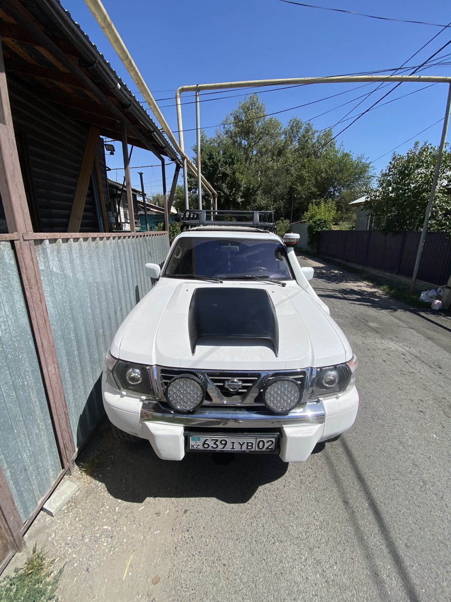 Ноздря на капот — Nissan Patrol (Y61), 3 л, 2003 года | своими руками ...