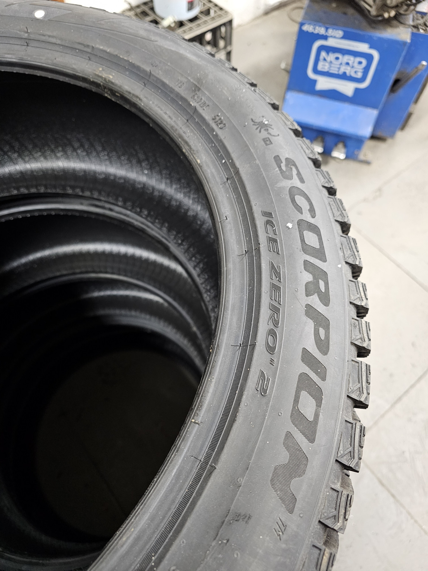 Резина Pirelli ice zero 2 — Zeekr X, 2023 года | шины | DRIVE2