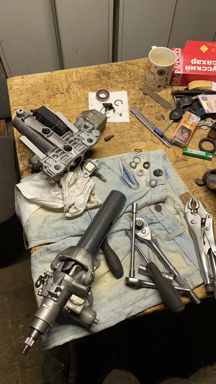 Стук в рулевой колонке — Toyota Land Cruiser 200, 4,5 л, 2011 года ...