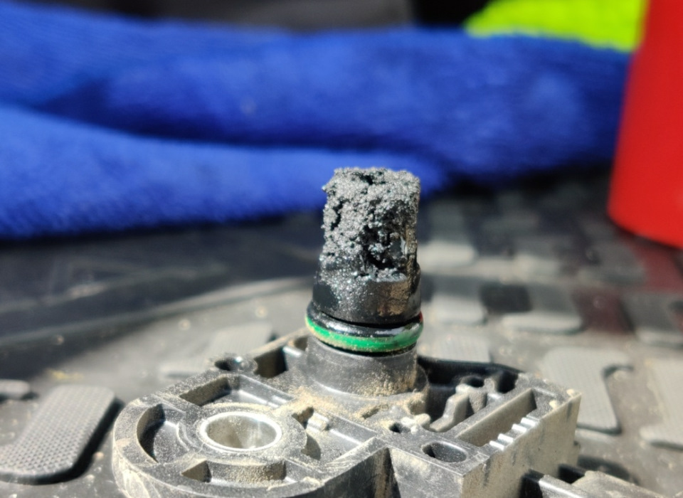 Чистка датчика давления во впускном коллекторе (ДАД) — Opel Zafira ...