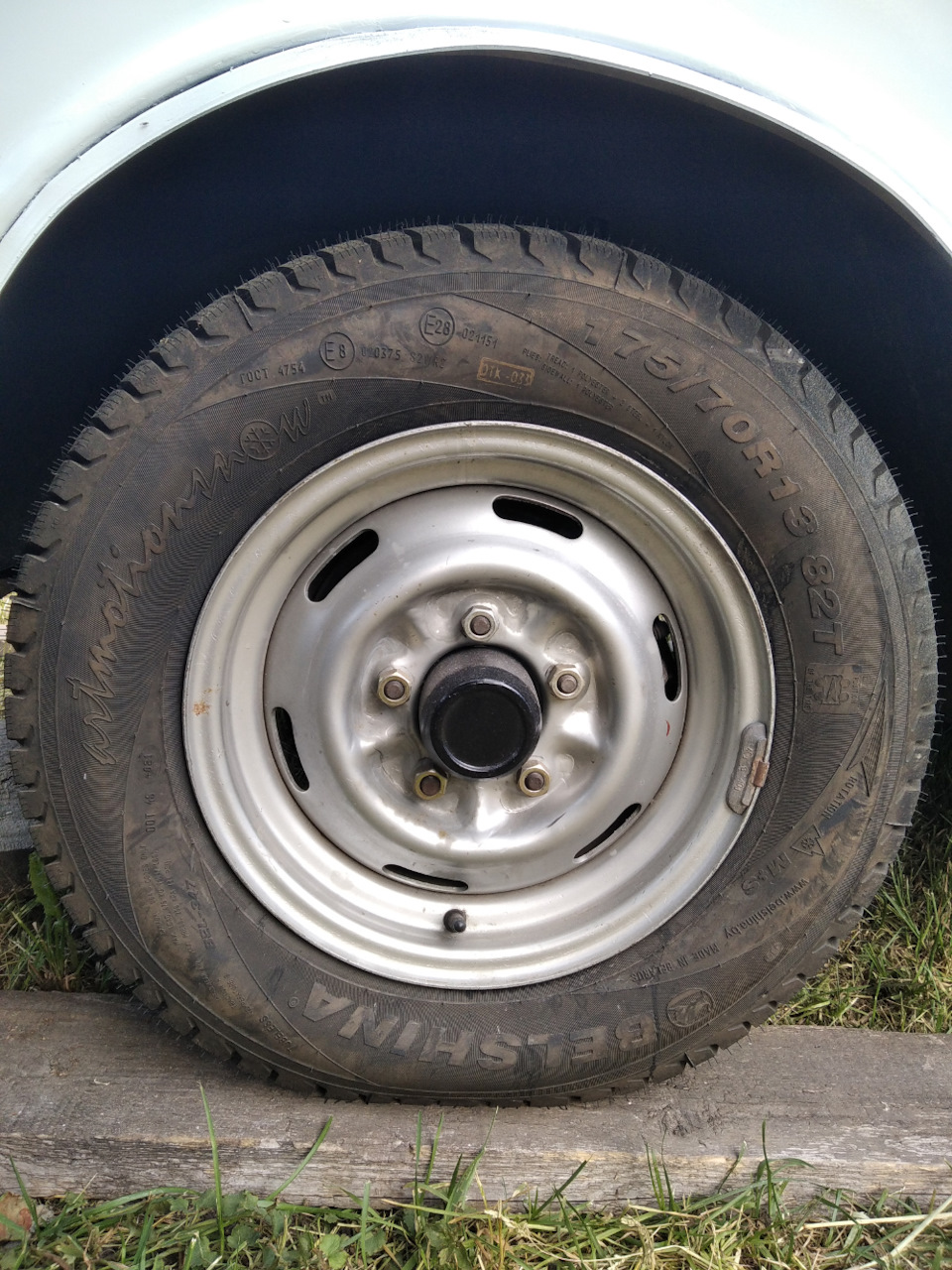 Новое колесо. — ИЖ 2715, 1,6 л, 2001 года | колёсные диски | DRIVE2