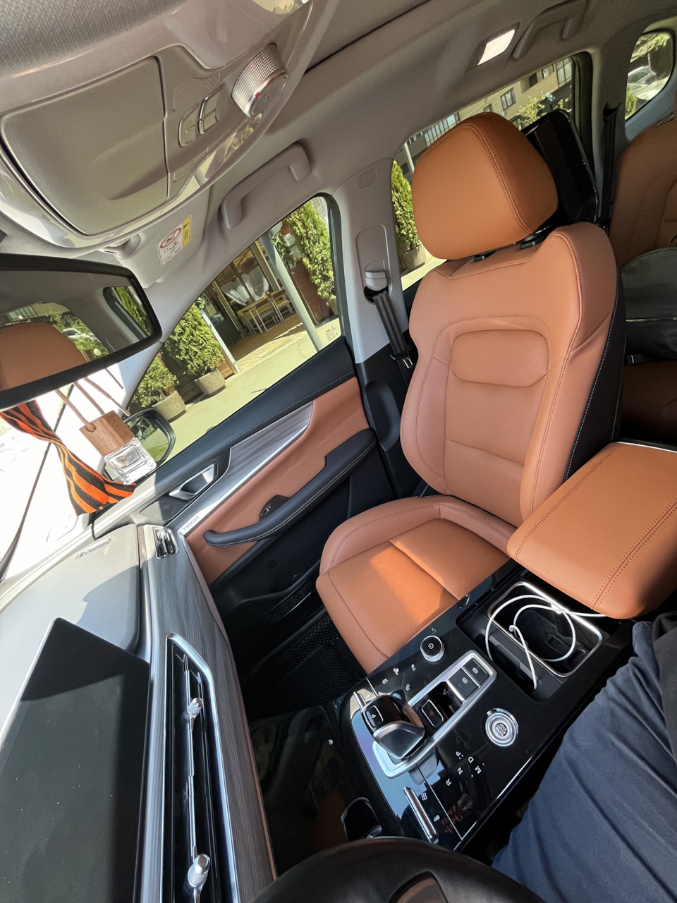 Треснула «кожа» на водительском сиденье — Chery Tiggo 8 Pro, 1,6 л ...