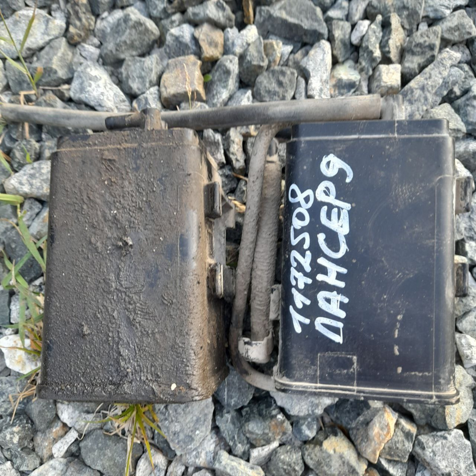 Замена абсорбера — Mitsubishi Cedia, 1,8 л, 2000 года | плановое ТО ...