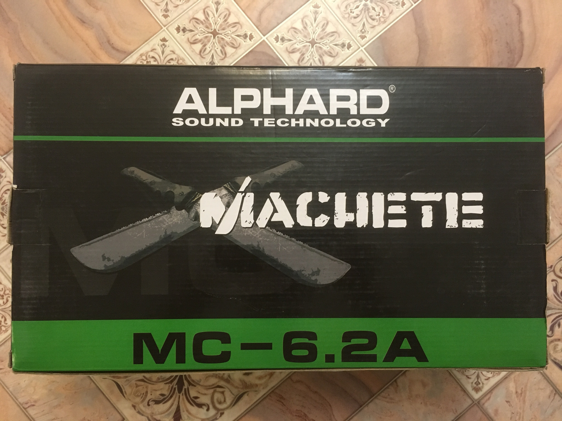 Alphard machete