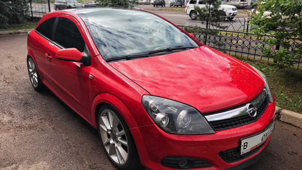 Opel Astra h 2008 красная