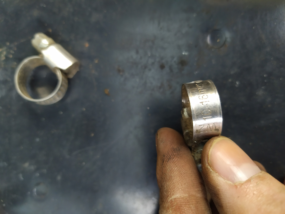 Новые хомуты 10-16мм, страшные — они просто в пыли) — Volkswagen Passat Variant (B4)