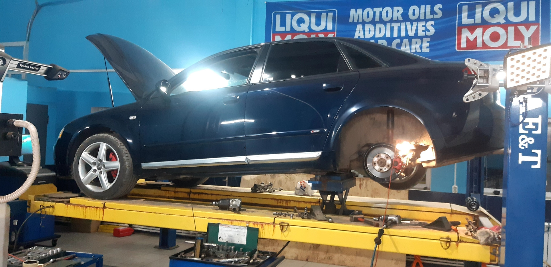 Полный комплект амортизаторов от ауди А4б7 s-line — Audi A4 (B6), 1,8 л ...