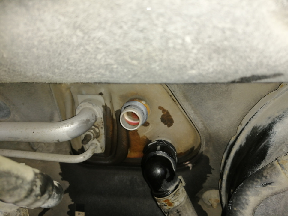 Замена уплотнительного кольца фитинга обогревателя. Дубль 2 — Opel ...