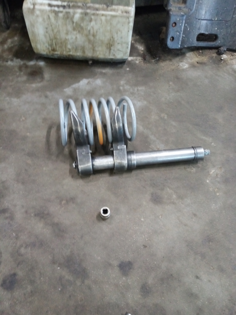 (восстановлена запись) Приора скрип хруст пружин опорного подшипника ...