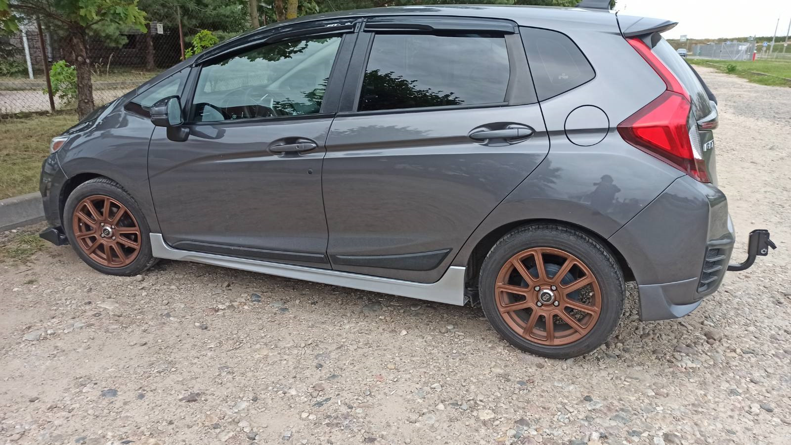 Установка накладок на пороги — Honda Fit (3G), 1,5 л, 2015 года ...