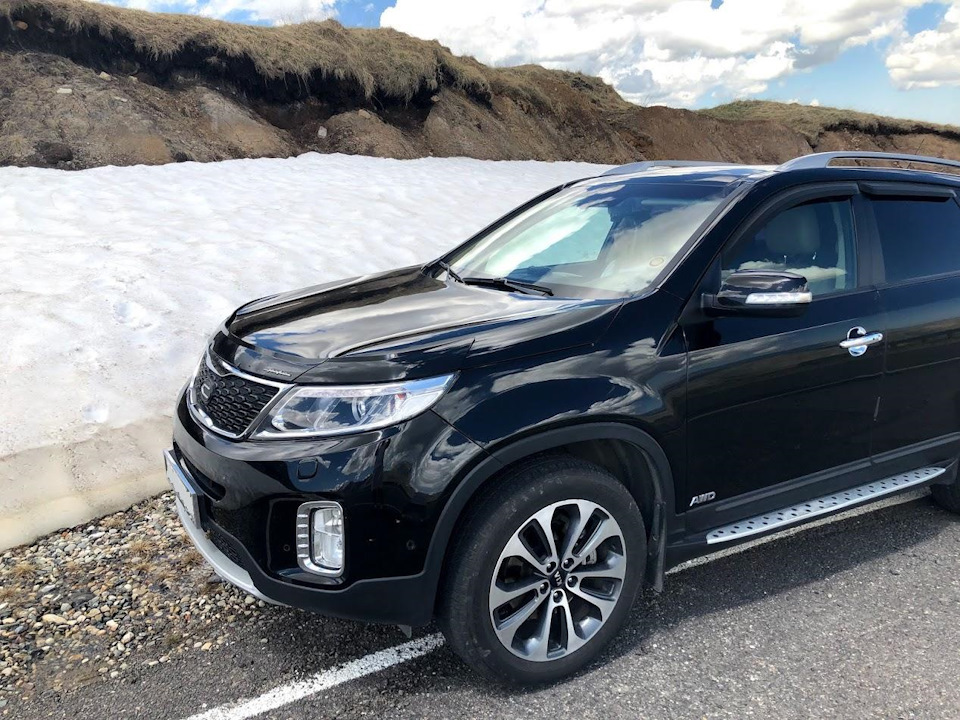 На перевале лежит снег толстым слоем! — KIA Sorento (2G)