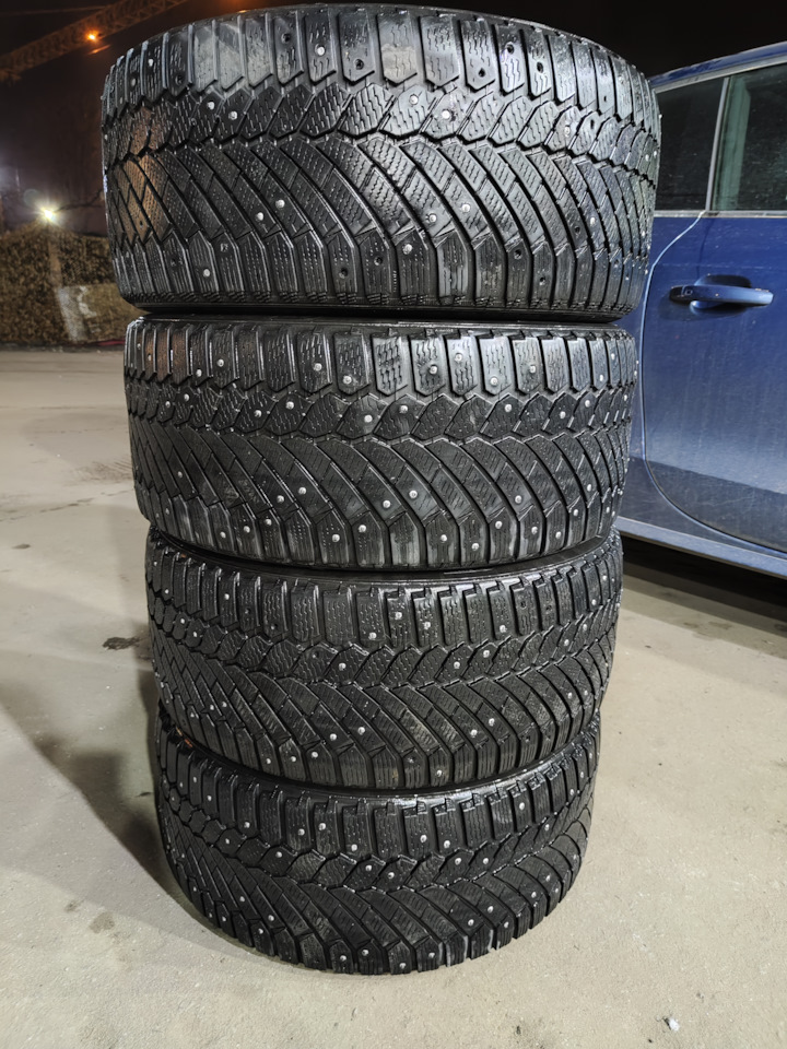 Шины зимние шипованные Continental 245/40 R18 на Audi A4 (B8), Audi A4 ...