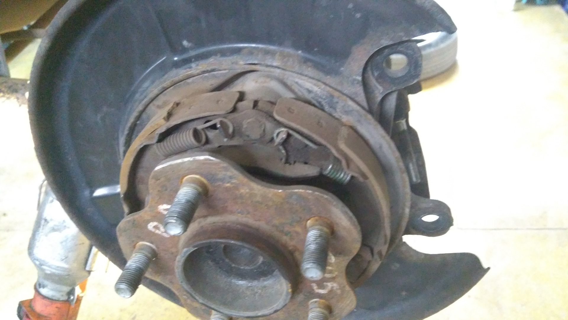 Плановое ТО, задние тормозные и т.п. — Nissan Serena Mk III (C25), 2 л ...