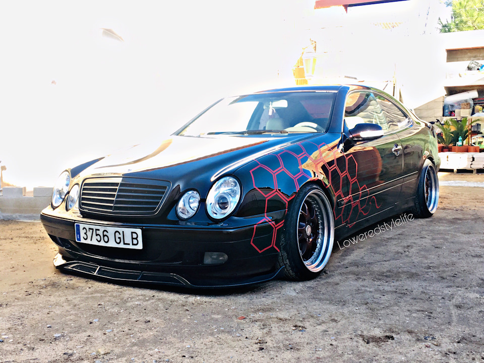 Губа на бампер и Наклейка 😱🤙🏻 — Mercedes-Benz CLK (W208), 2,3 л, 2002 ...