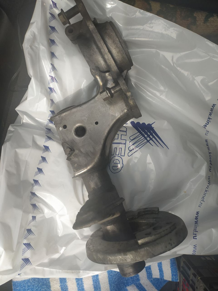 Поворотные кулаки на Audi 100 (C4), Audi A6 (C4), Audi A6 Avant (C4), Audi S4 (C4), Audi S6 (C4). Б/у | 450 $ в городе Минск | DRIVE2