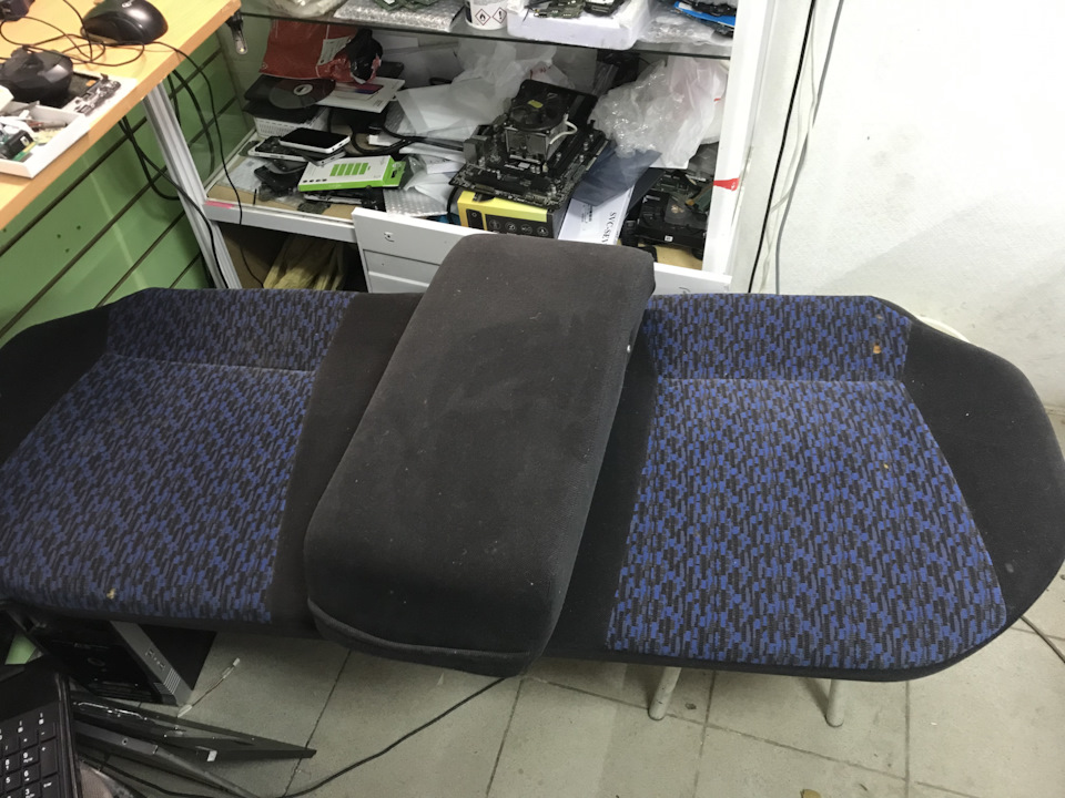 Задние сиденья от седана в хэтчбек. Как реализовать? — Lada Приора ...