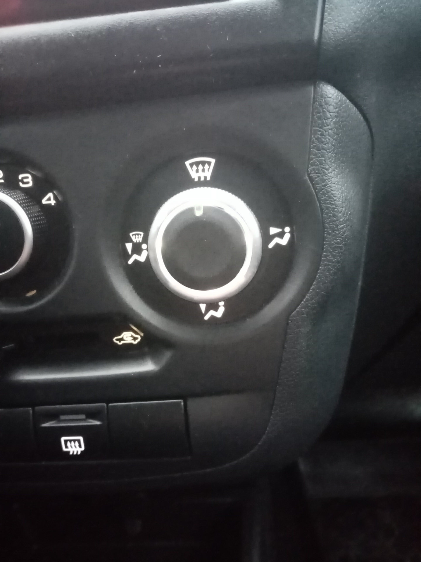 замена перключателей климат-контроля — Lada Гранта (2G) FL, 1,6 л, 2020 ...