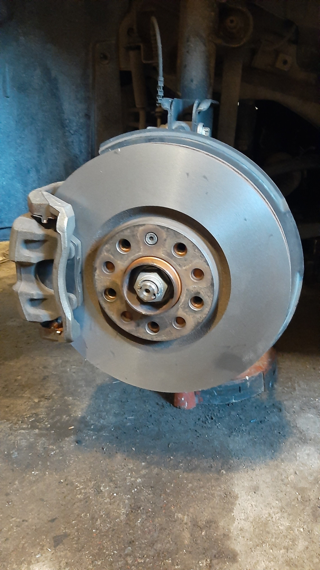 Проточил передние тормозные диски. — Jeep Renegade, 2,4 л, 2016 года ...