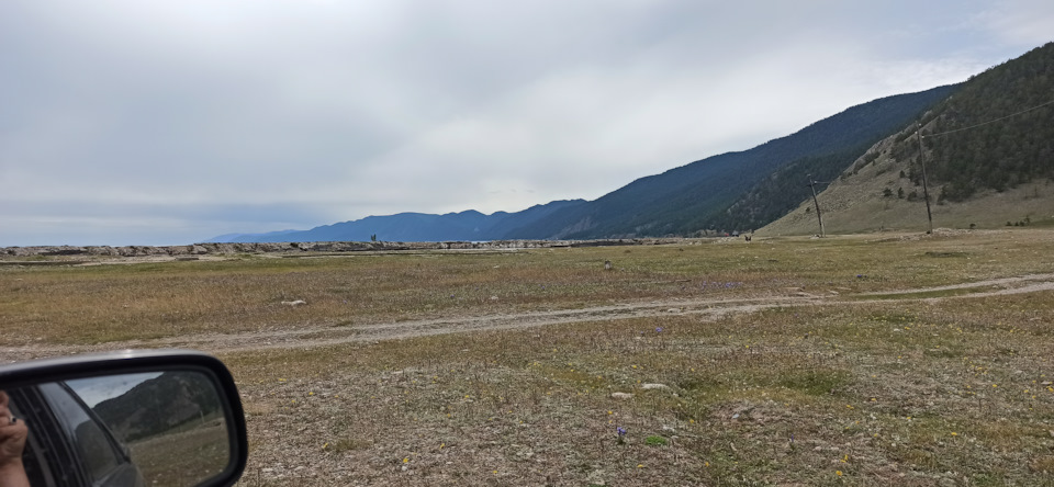 Сначала решил проехать через посёлок к Байкалу. — Mazda 323 IV