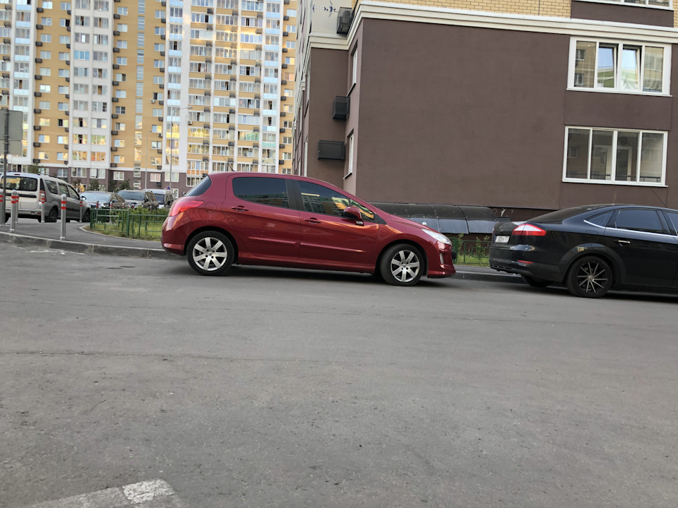 Светодиодные лампочки в подсветку номера — Peugeot 308 (1G), 1,6 л ...