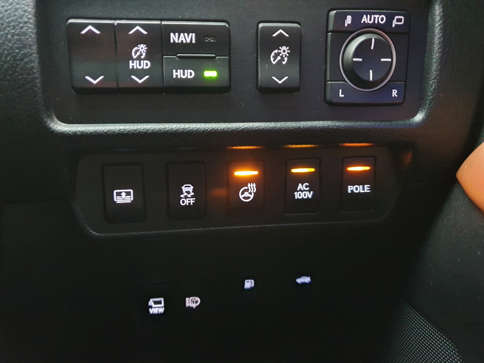 Фото в бортжурнале Lexus HS