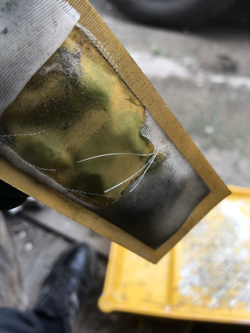 Фильтр грубой очистки — Mitsubishi Pajero (4G)