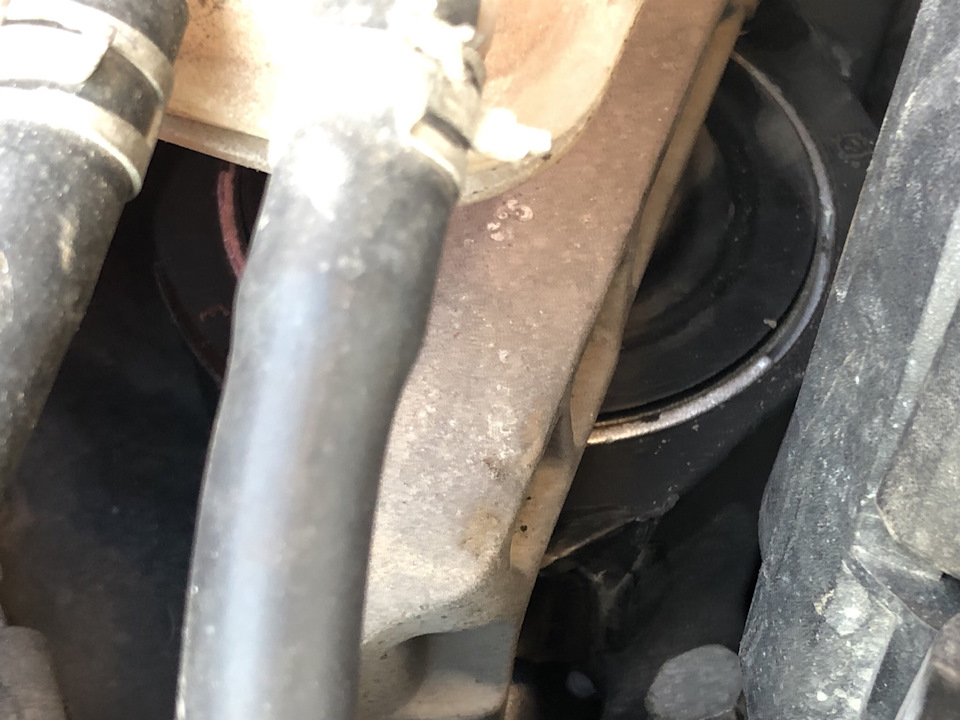 Ориджинал правая подушка — Volvo S40 (2G)