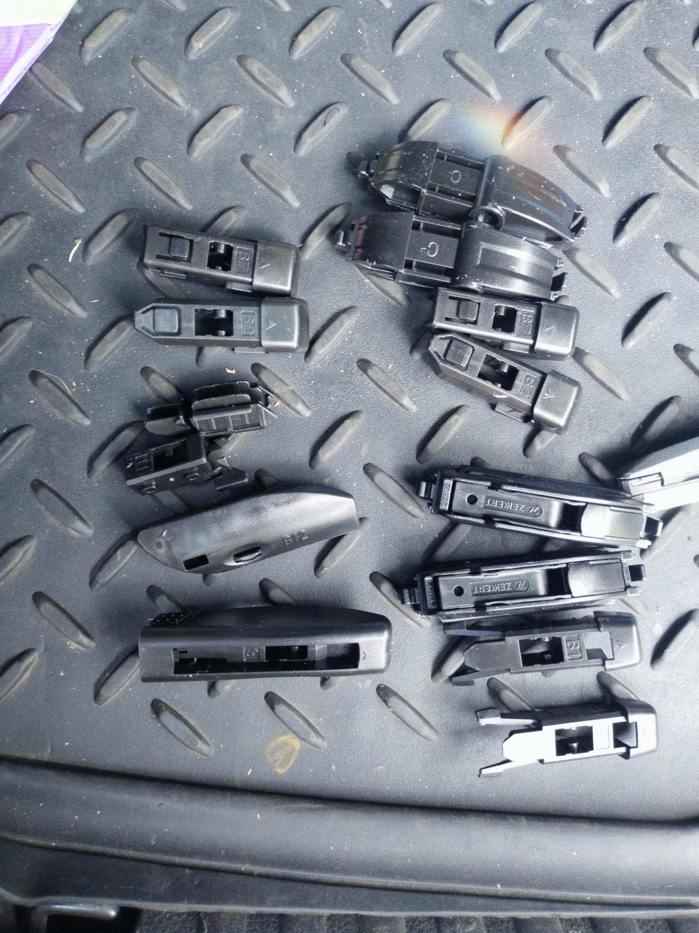 Щетки стеклоочистителя — Volkswagen Tiguan (1G), 2 л, 2012 года ...