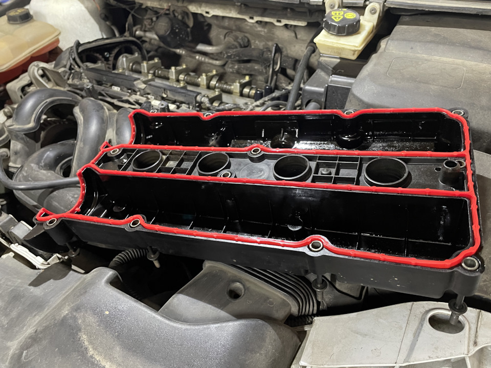 Замена прокладки клапанной крышки для Ford Focus 2 DB 2008