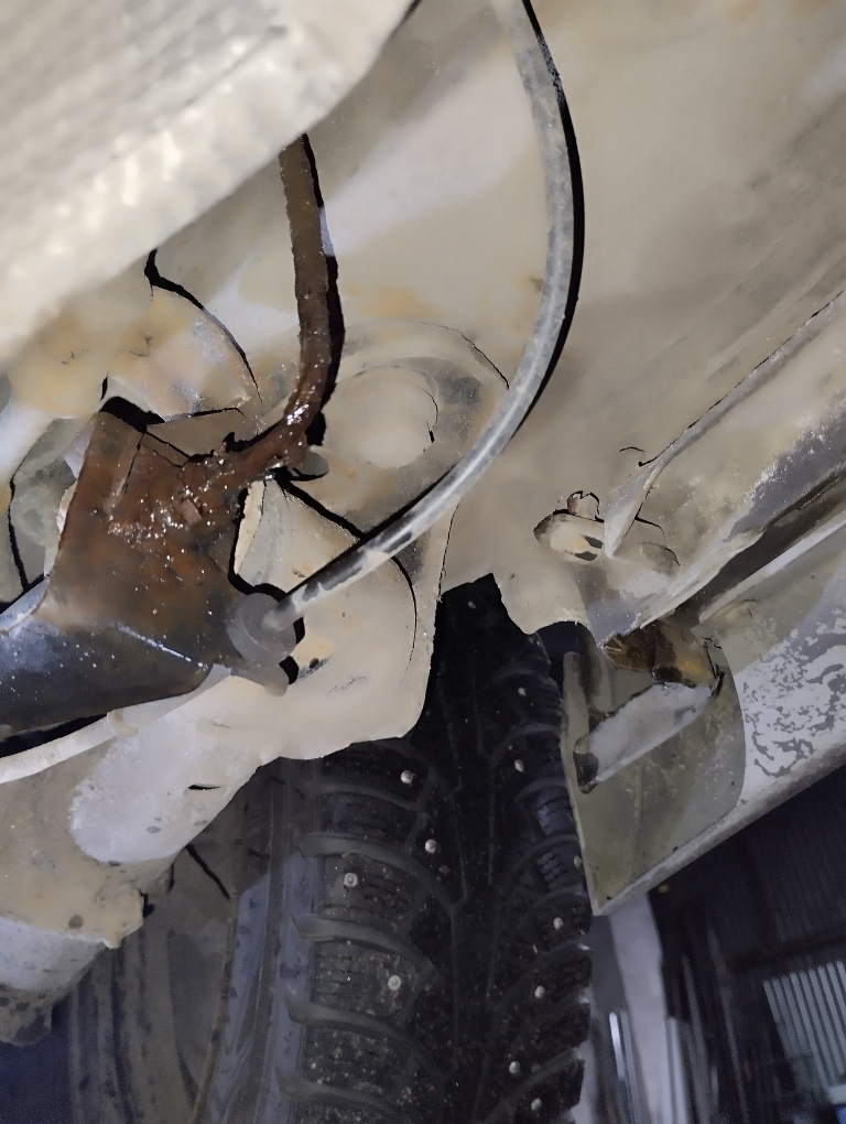 Неисправность тормозов. — FIAT Albea, 1,4 л, 2010 года | визит на ...