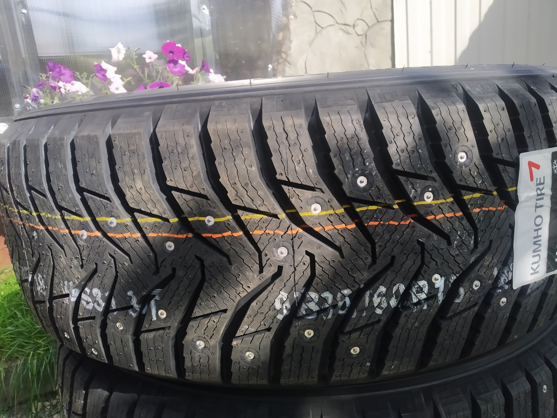 31 98 100. Кумхо ws31. Kumho WINTERCRAFT SUV Ice ws31. Kumho WINTERCRAFT SUV Ice ws31 215/70 r16 100t. Marshal WINTERCRAFT SUV Ice ws31.