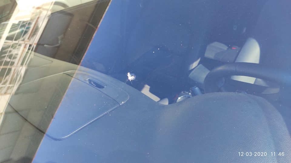 Замена лобового стекла((( — SsangYong Actyon (2G), 2 л, 2011 года ...