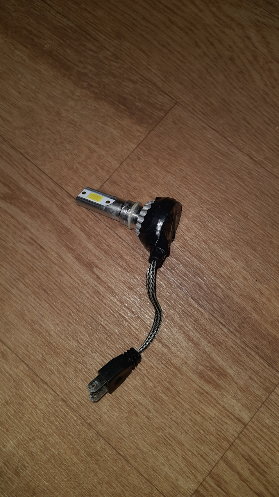 доработанная лампа в изоленте — Volkswagen Passat B6