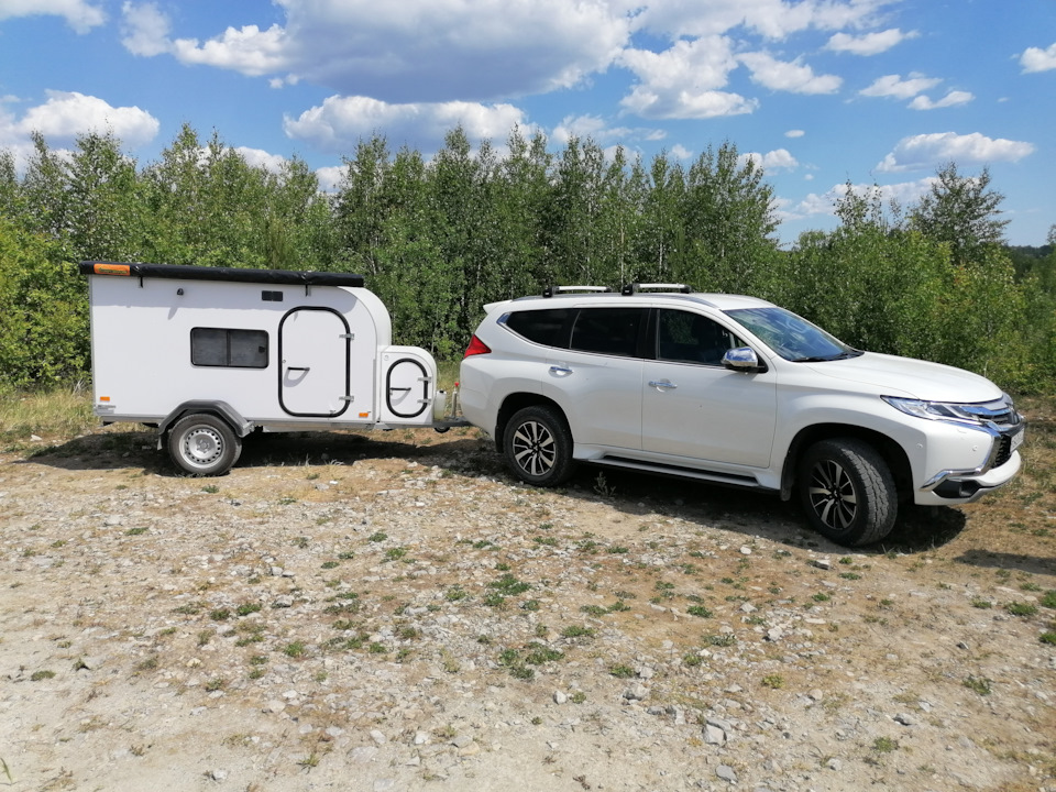 Где-то по дороге — Mitsubishi Pajero Sport (3G)