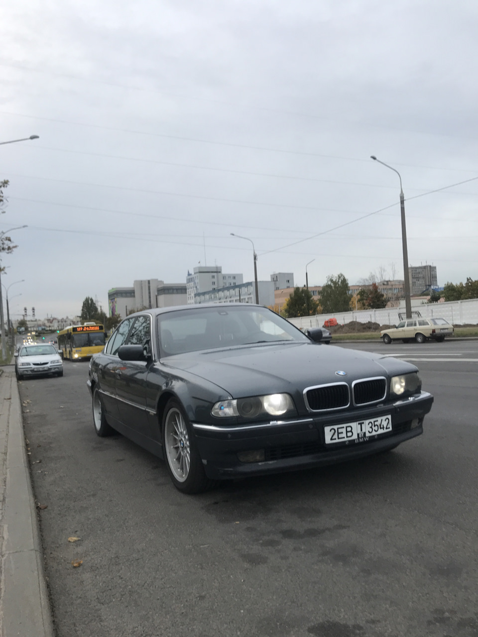 Замена топливных шлангов. Шланги ТНВД часть 3(завершающая). Е38 — BMW 7 ...