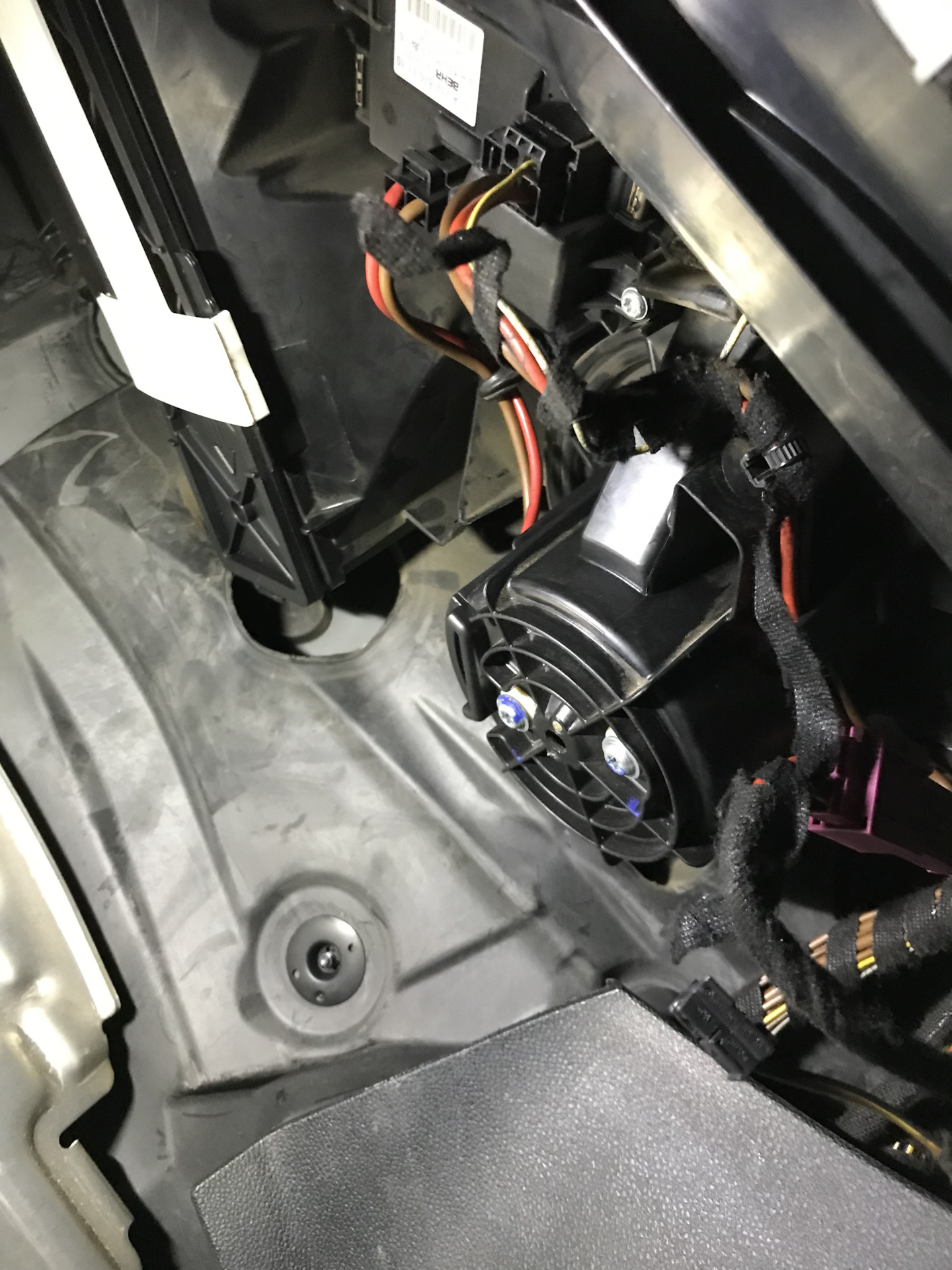 11.Ремонт тяг заслонки печки - Mercedes-Benz M-Class (W163), 2,7 л, 2004 года ра